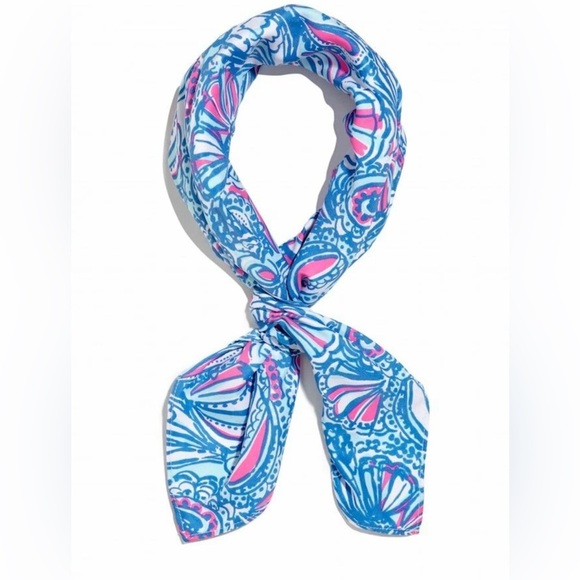 Lilly Pulitzer Scarf 27”x27” Pink Blue Paisley Shell Square Polyester - Picture 2 of 8